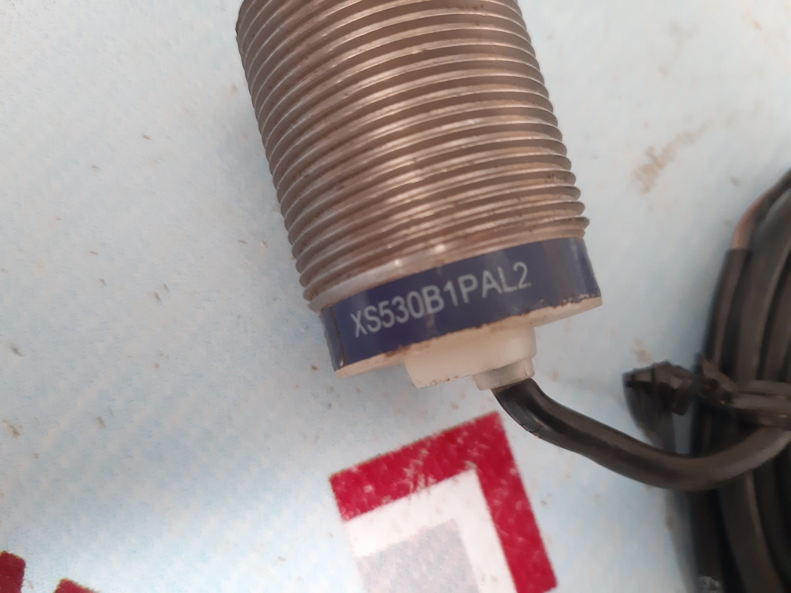 Telemecanique xs530b1pal2 proximity sensor