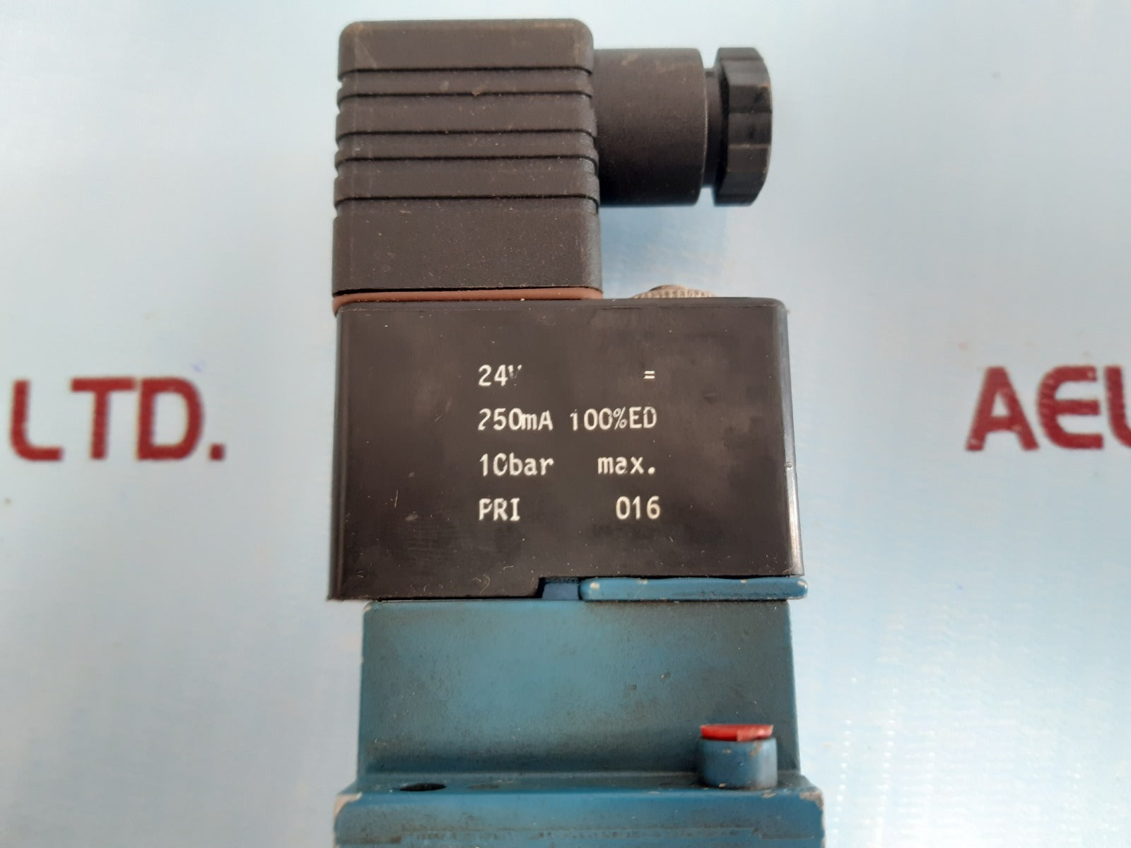 Rexroth 3722260220 Pneumatic Directional Valve 24V