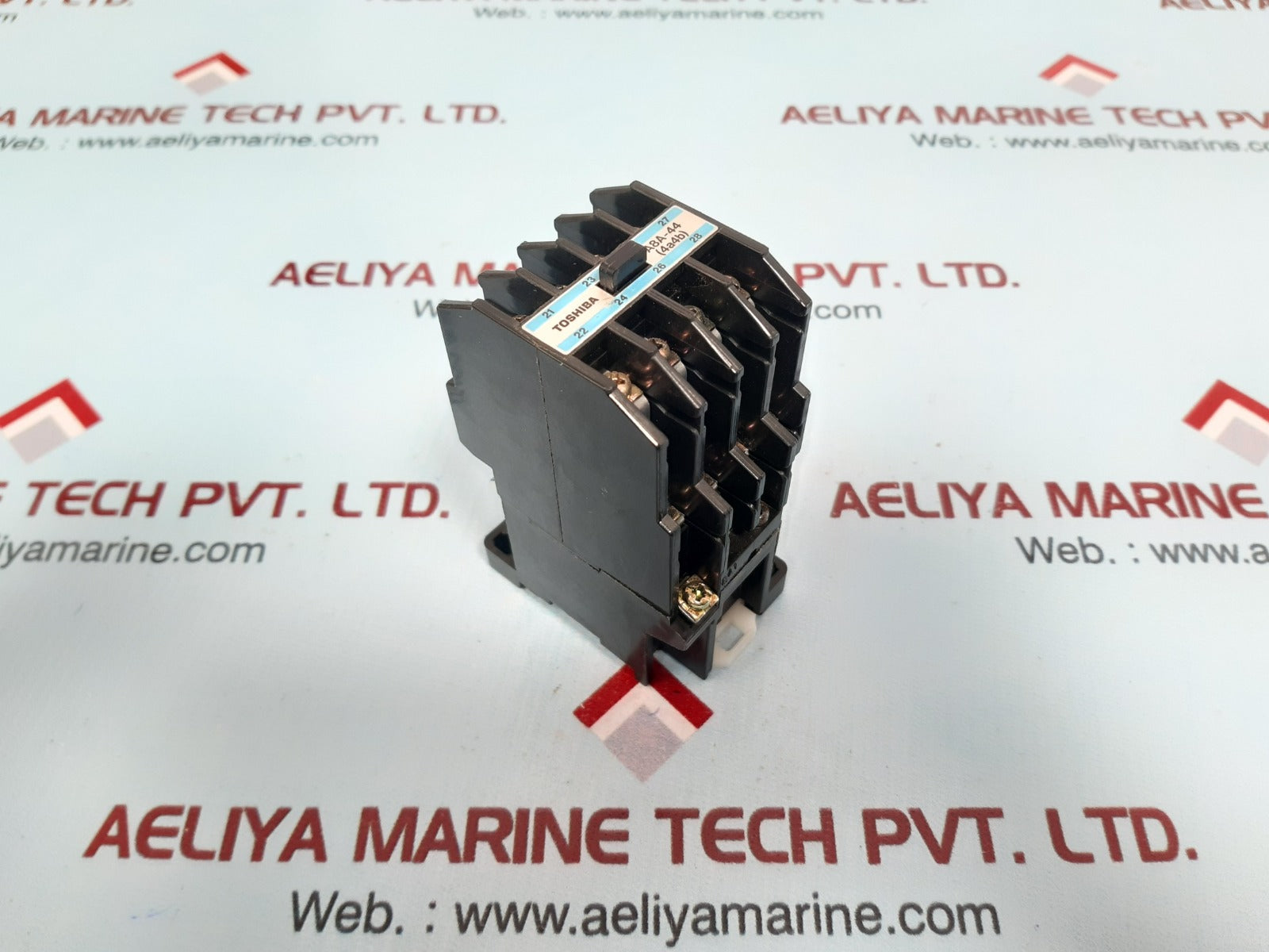 Toshiba A8A-44 (4A4B) Control Relay 220V-3A 440V-1A