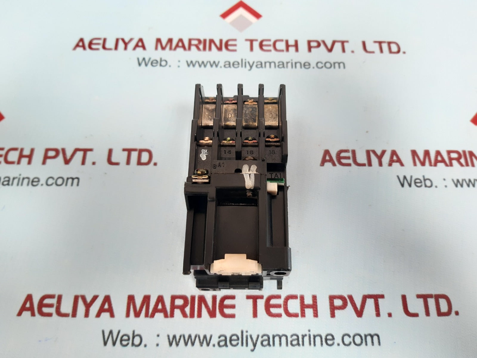 Toshiba A8A-44 (4A4B) Control Relay 100V-50Hz 100-110V-60Hz