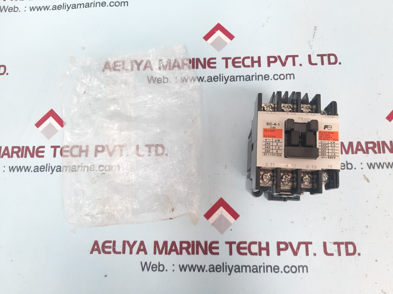 Fuji Electric Sc-4-1 Magnetic Contactor Auxiliary Relay
