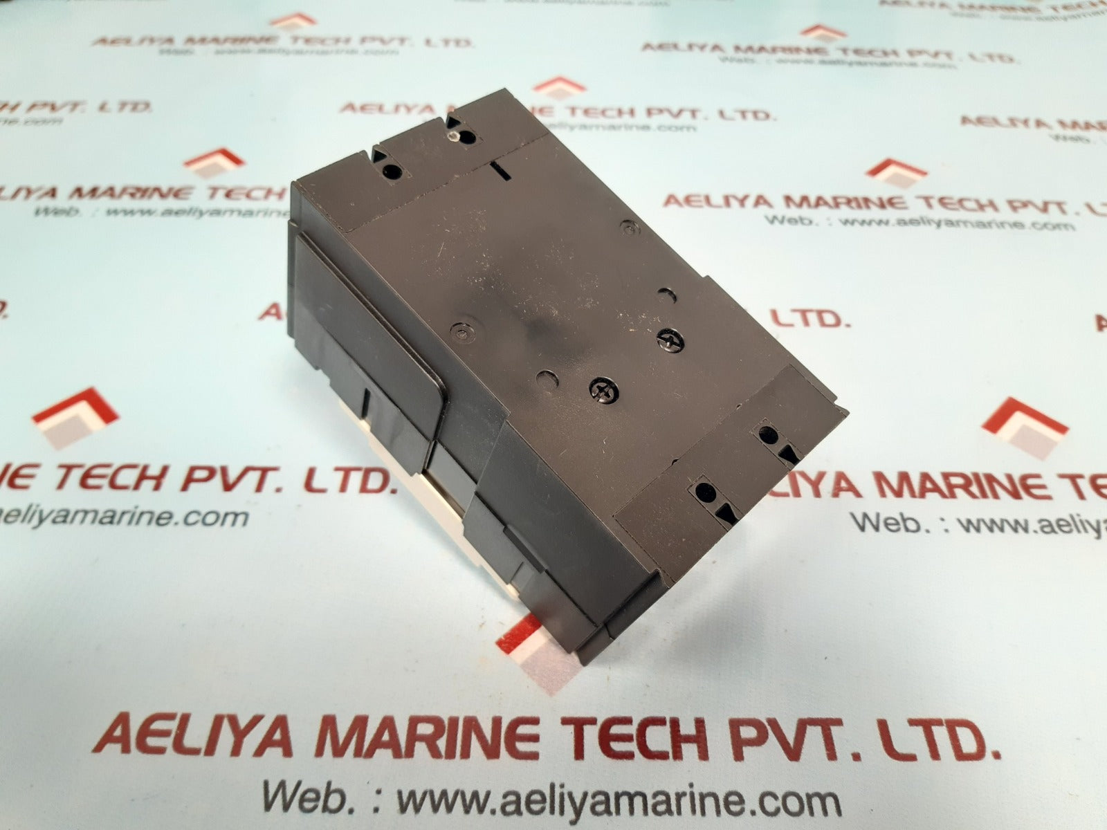 Hyundai hgm60e molded case circuit breaker