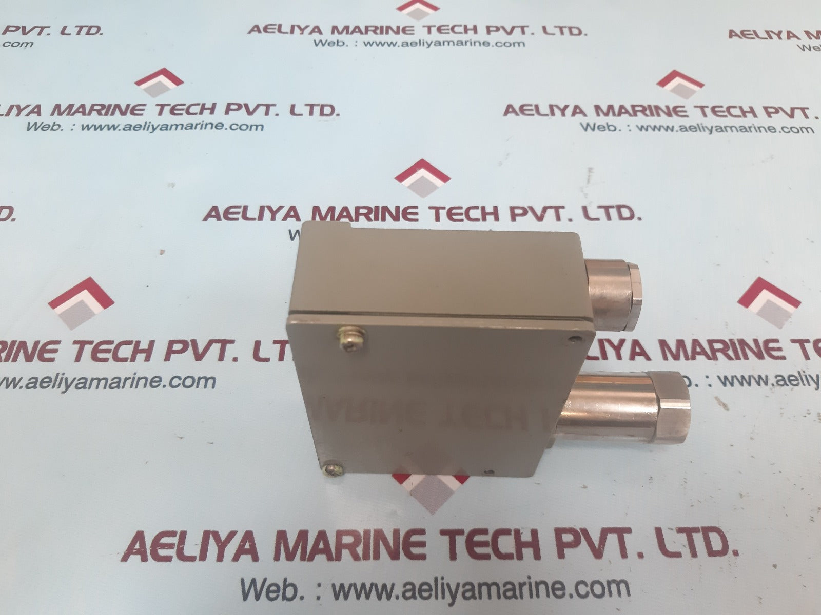 Trafag 8202.81.2210 pressure transmitter