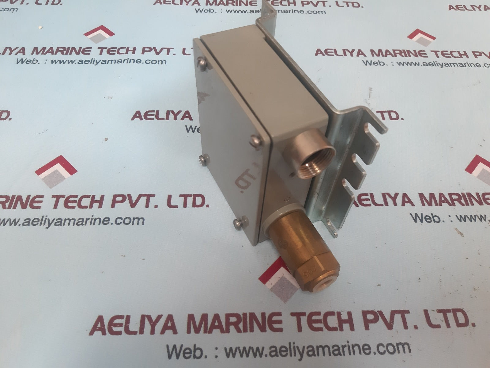 Trafag 904.2381 Pressure Transmitter 2-40 Bar 91277504
