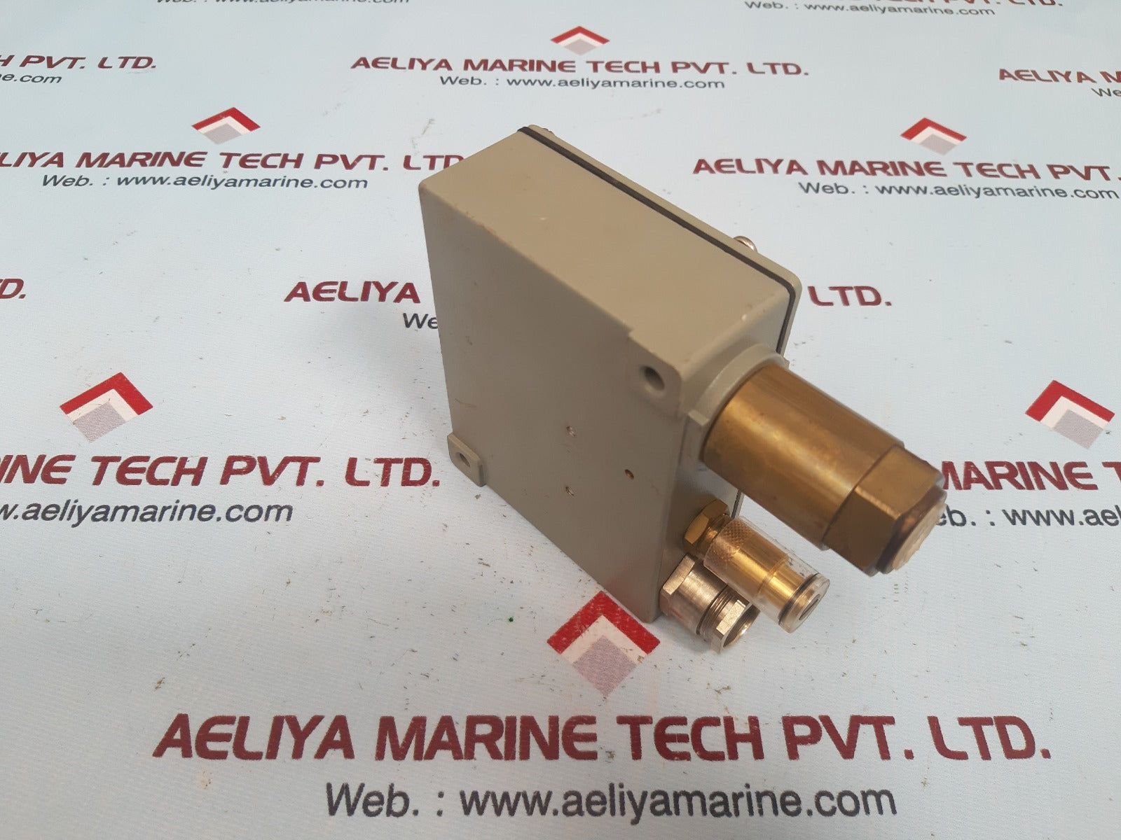 Trafag 907.2381.907 pressure switch