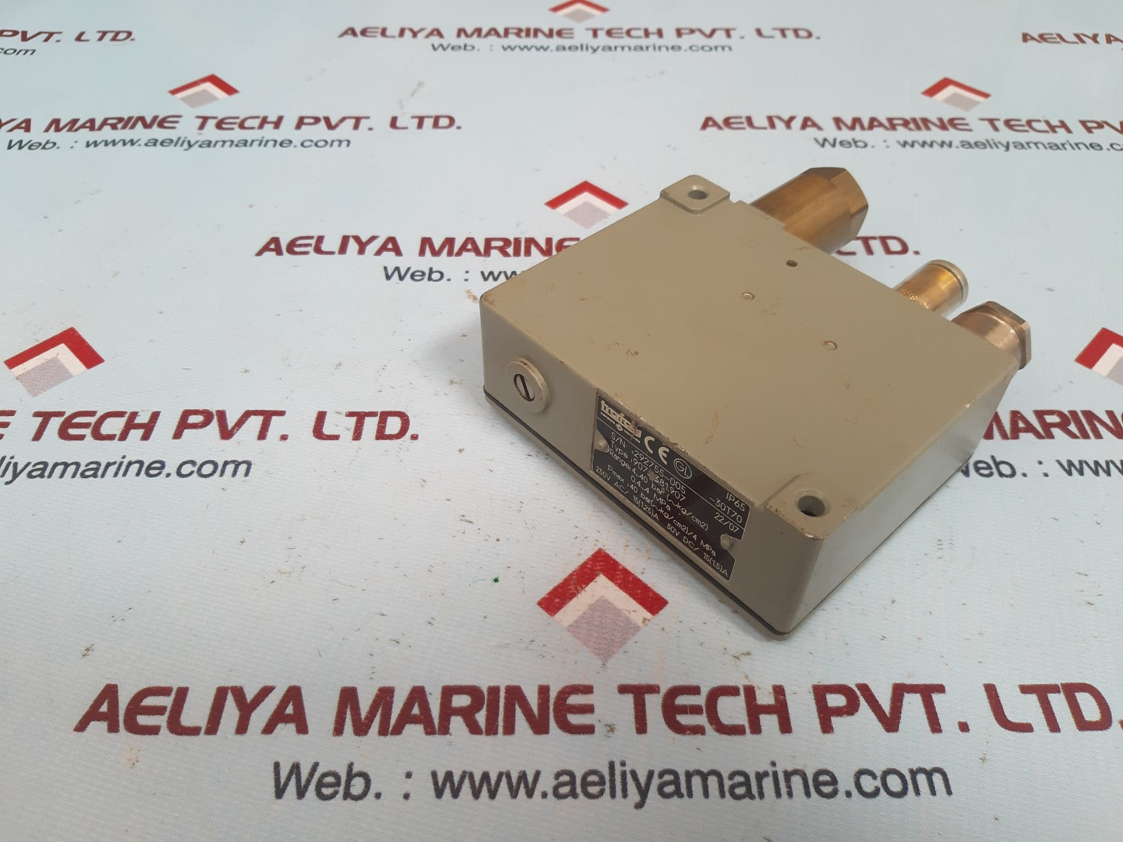 Trafag 907.2381.907 pressure switch