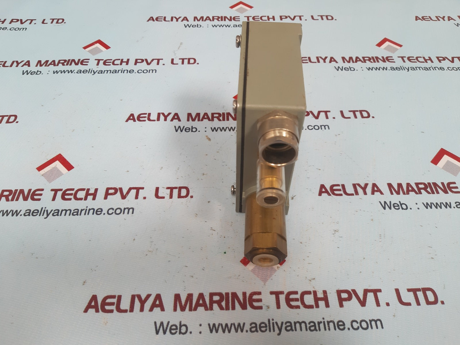 Trafag 907.2381.907 pressure switch