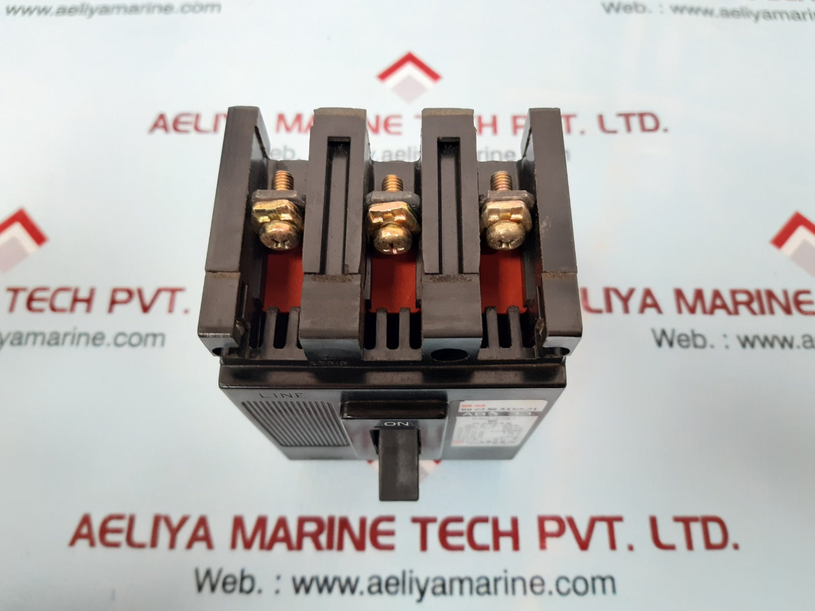 Hyundai abs 33 molded case circuit breaker