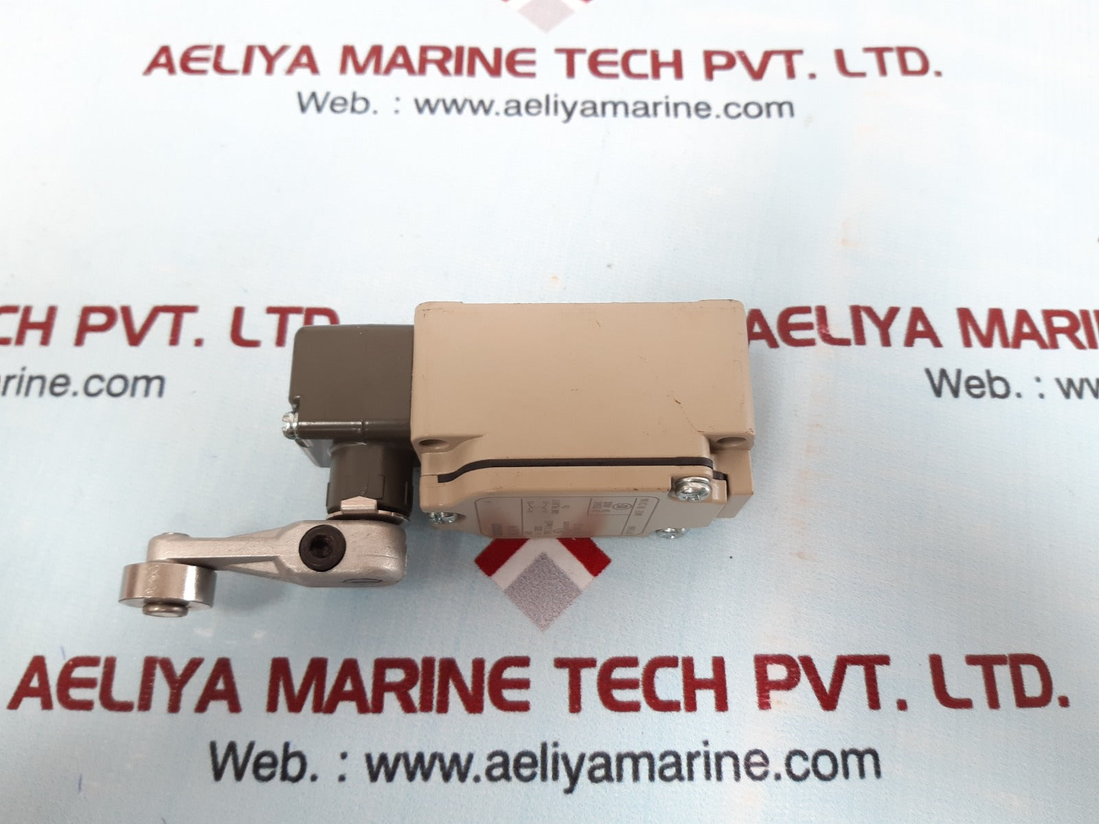Omron wlca2-n limit switch