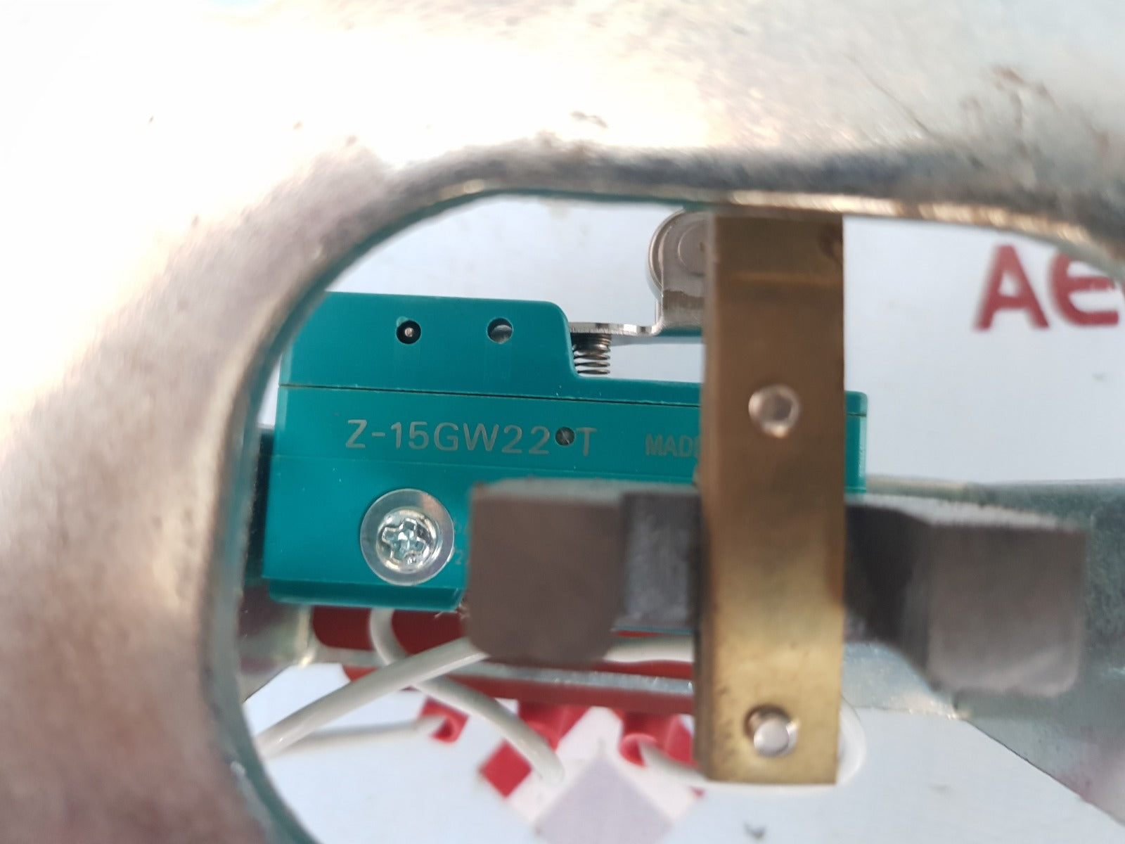 Omron z-15gw22 t micro switch