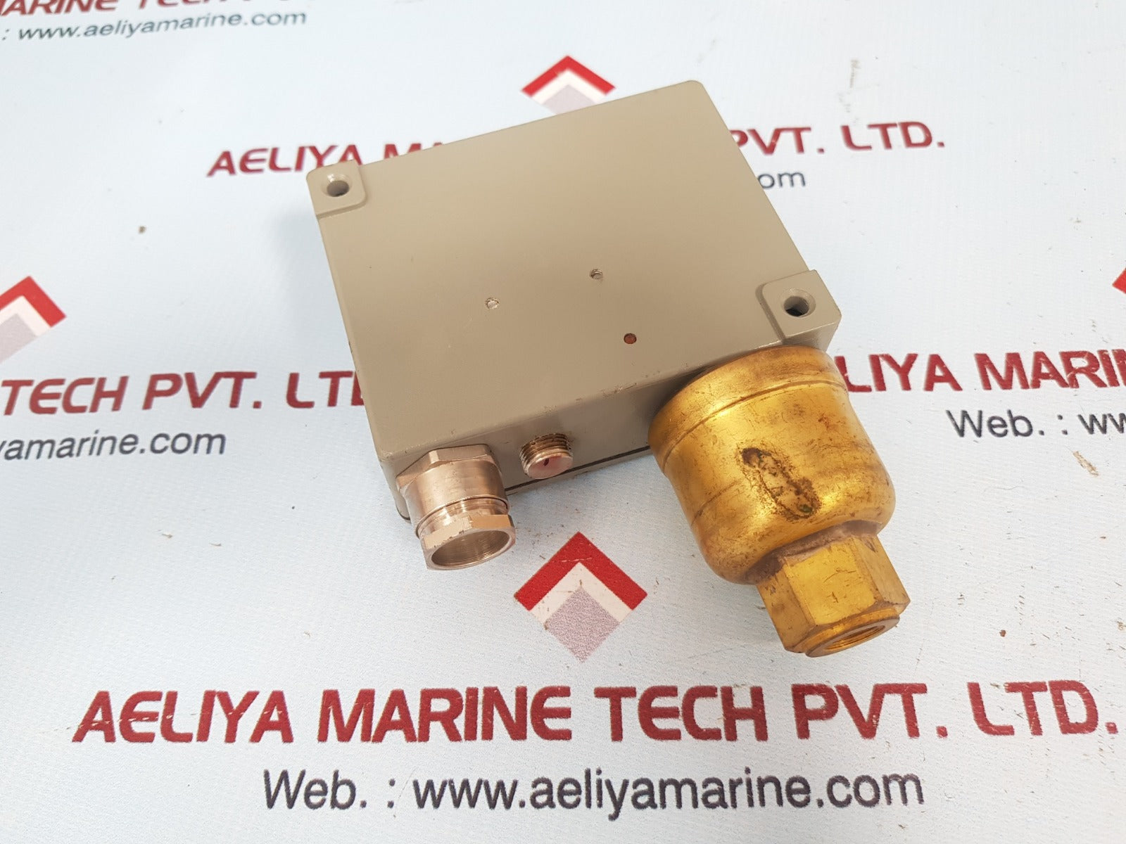 Trafag 941.2375.901 pressure switch ip 65