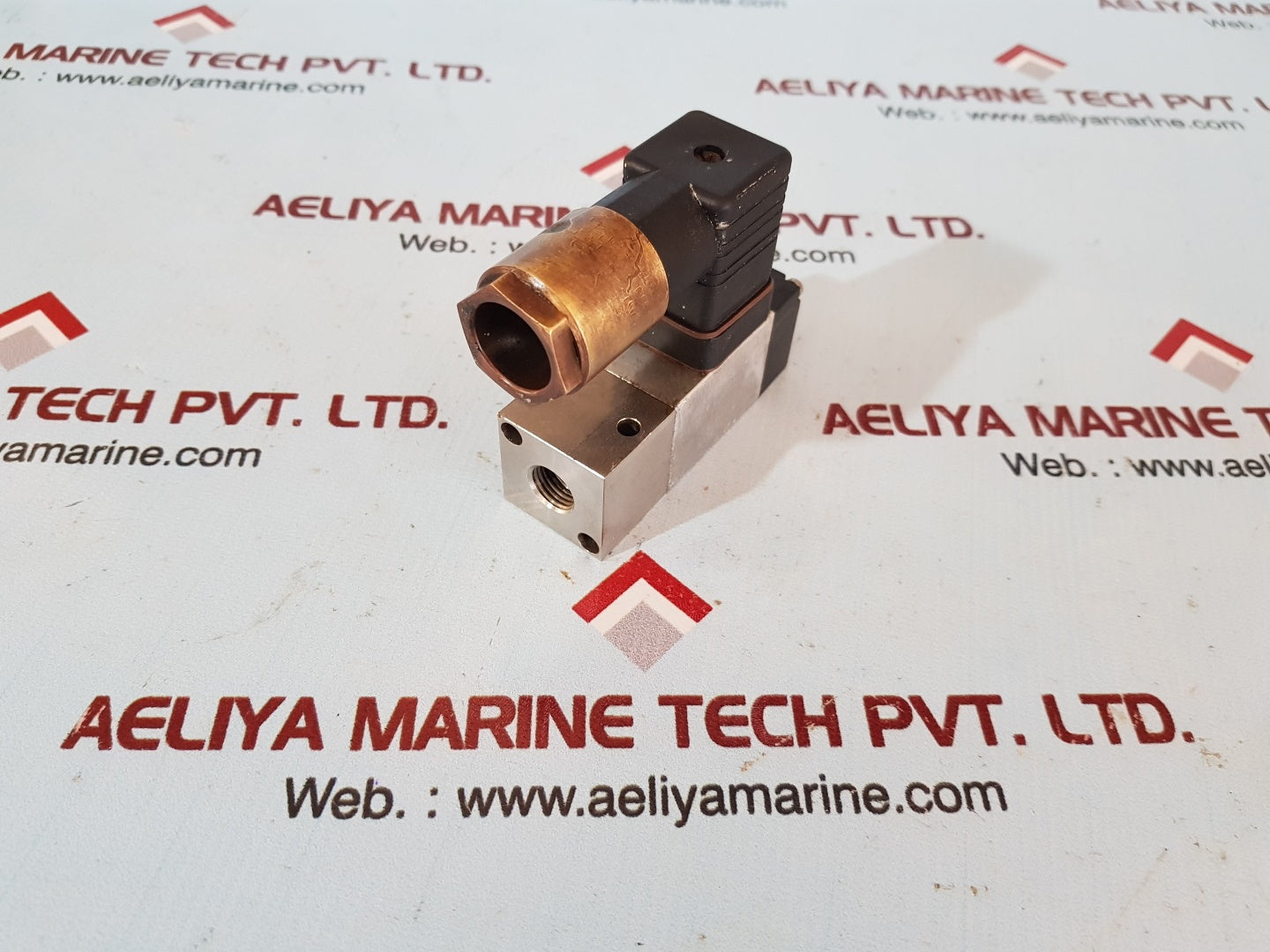 Trafag 8244.79.2310 pressure transmitter