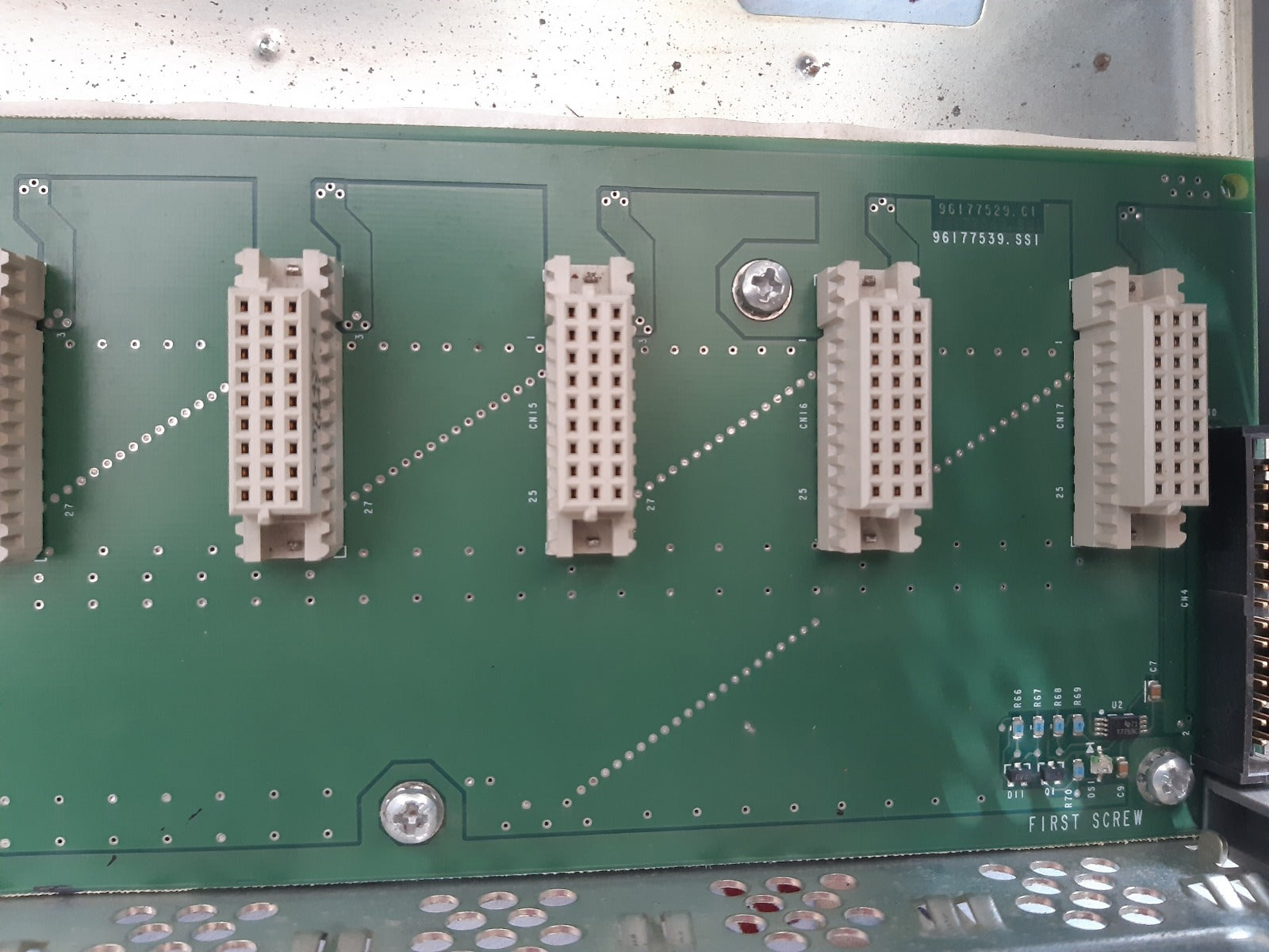 Allen-bradley Slc 500 1746-a13 Ser B 13-slot Rack 1746-a13