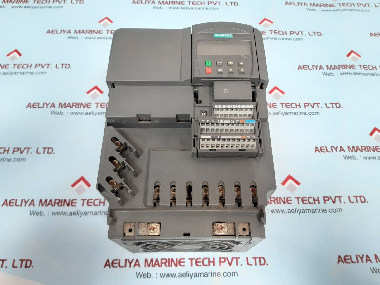 Siemens micromaster 440 6se6440-2ud27-5ca1 drive