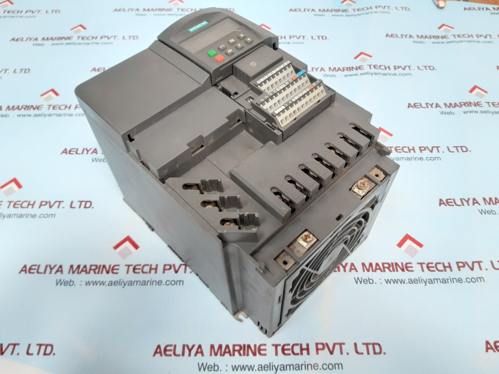 Siemens micromaster 440 6se6440-2ud27-5ca1 drive