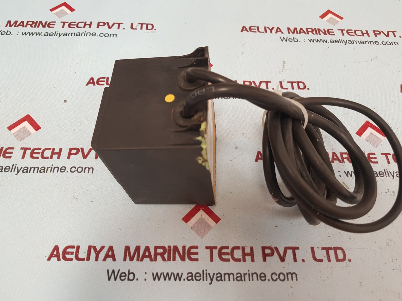 Ladac 512-42 lifeboat chargers