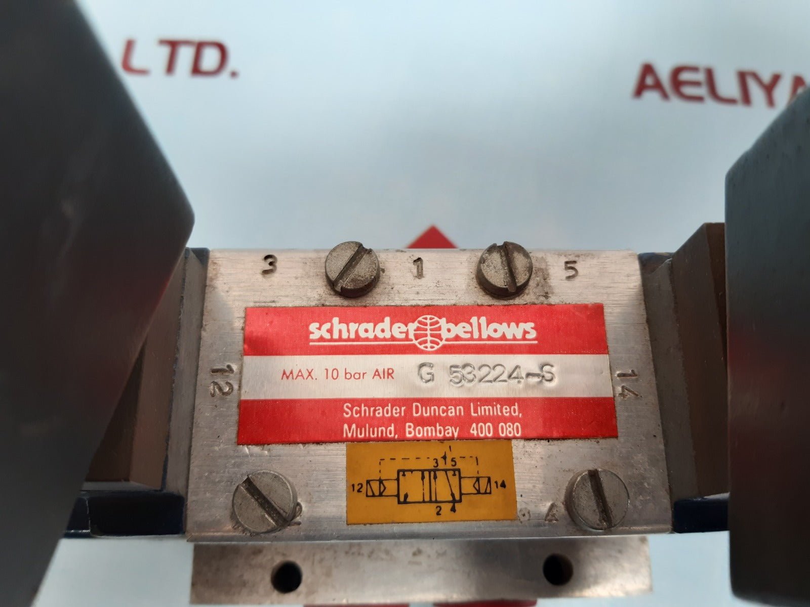Schrader 2148-1981 pneumatic valve