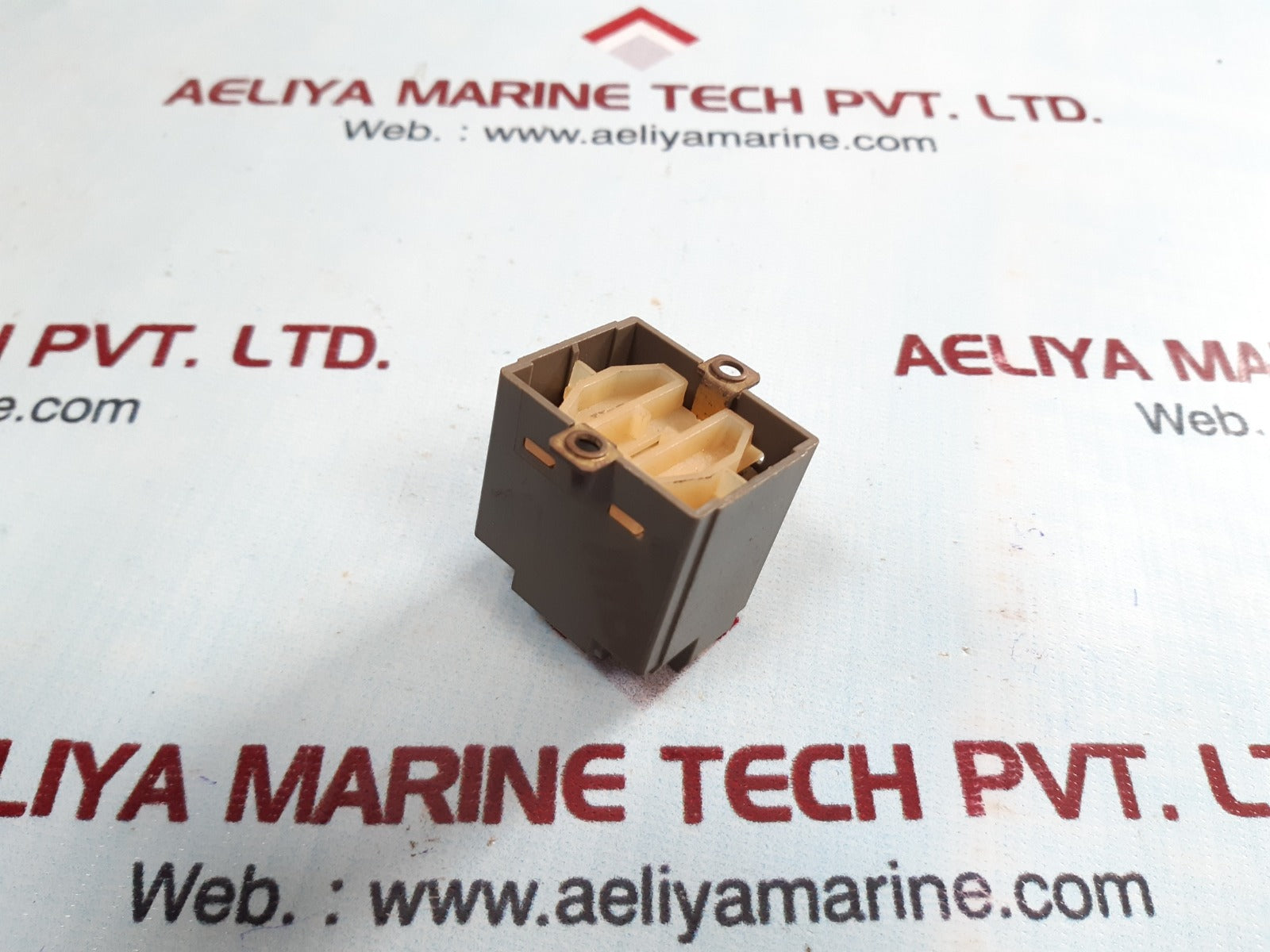 Izumi 100/110v 6.3v 1w transformer