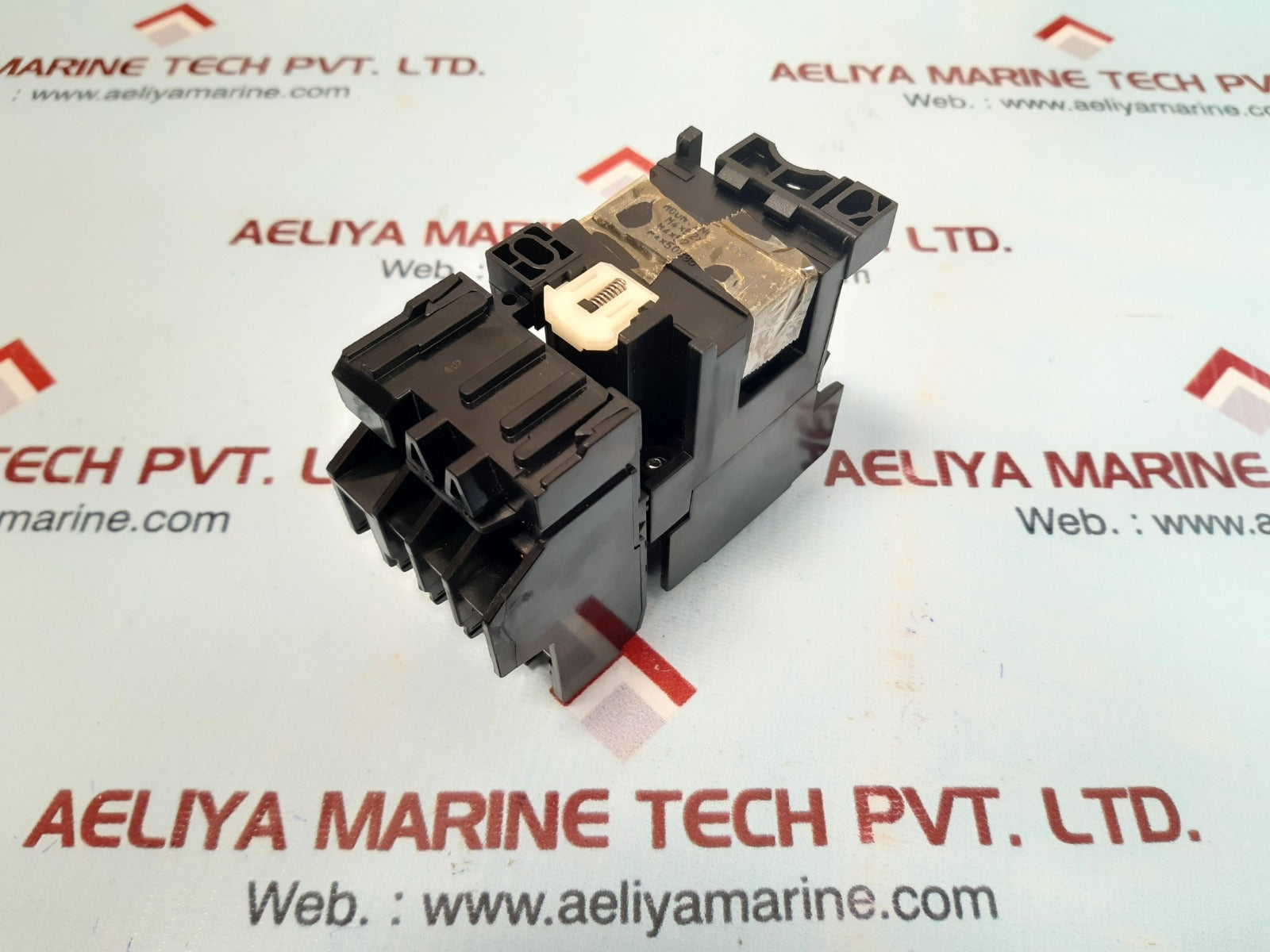 Mitsubishi s-k10 contactor with th-n12 thermal overload relay 200v