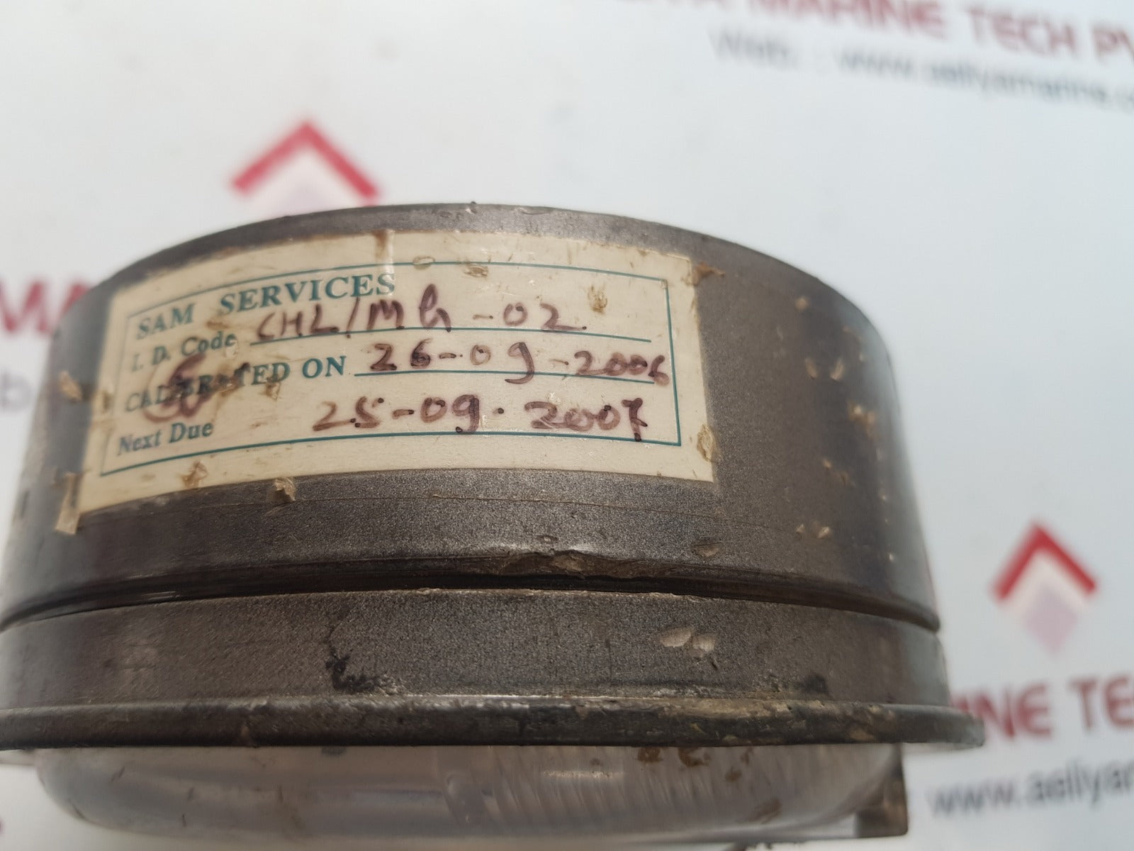 Magnehelic 2000-6mm calibrated differential pressure gauge