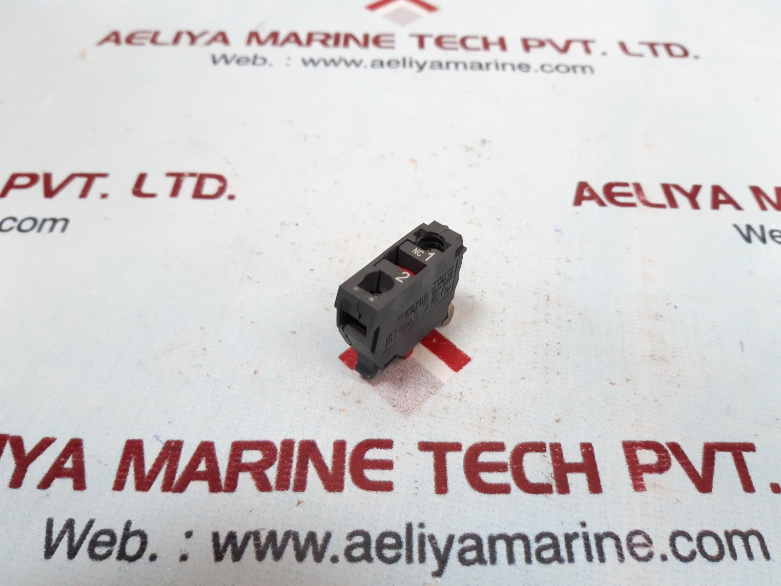 Set of 5x Schneider/telemecanique zbe-102 auxiliary contact block