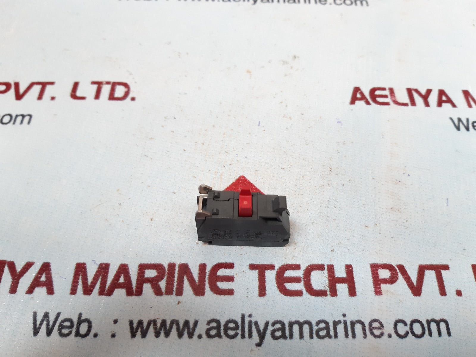 Set of 5x Schneider/telemecanique zbe-102 auxiliary contact block