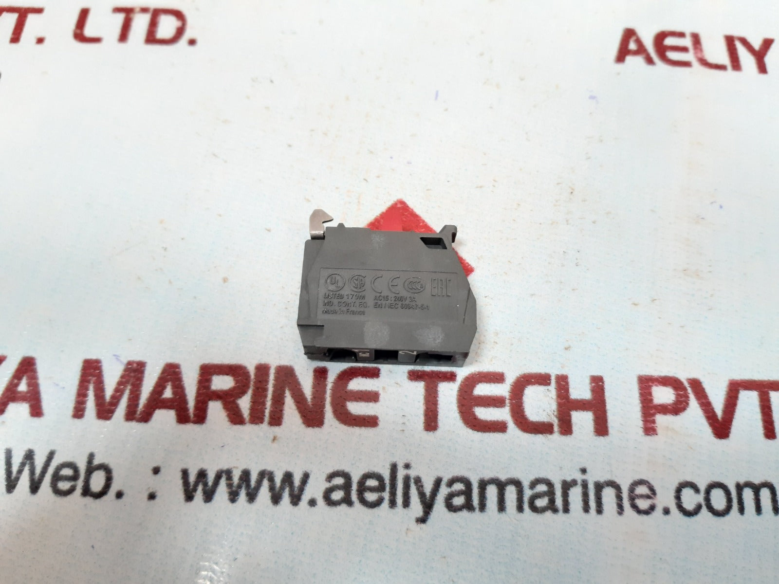Set of 5x Schneider/telemecanique zbe-102 auxiliary contact block