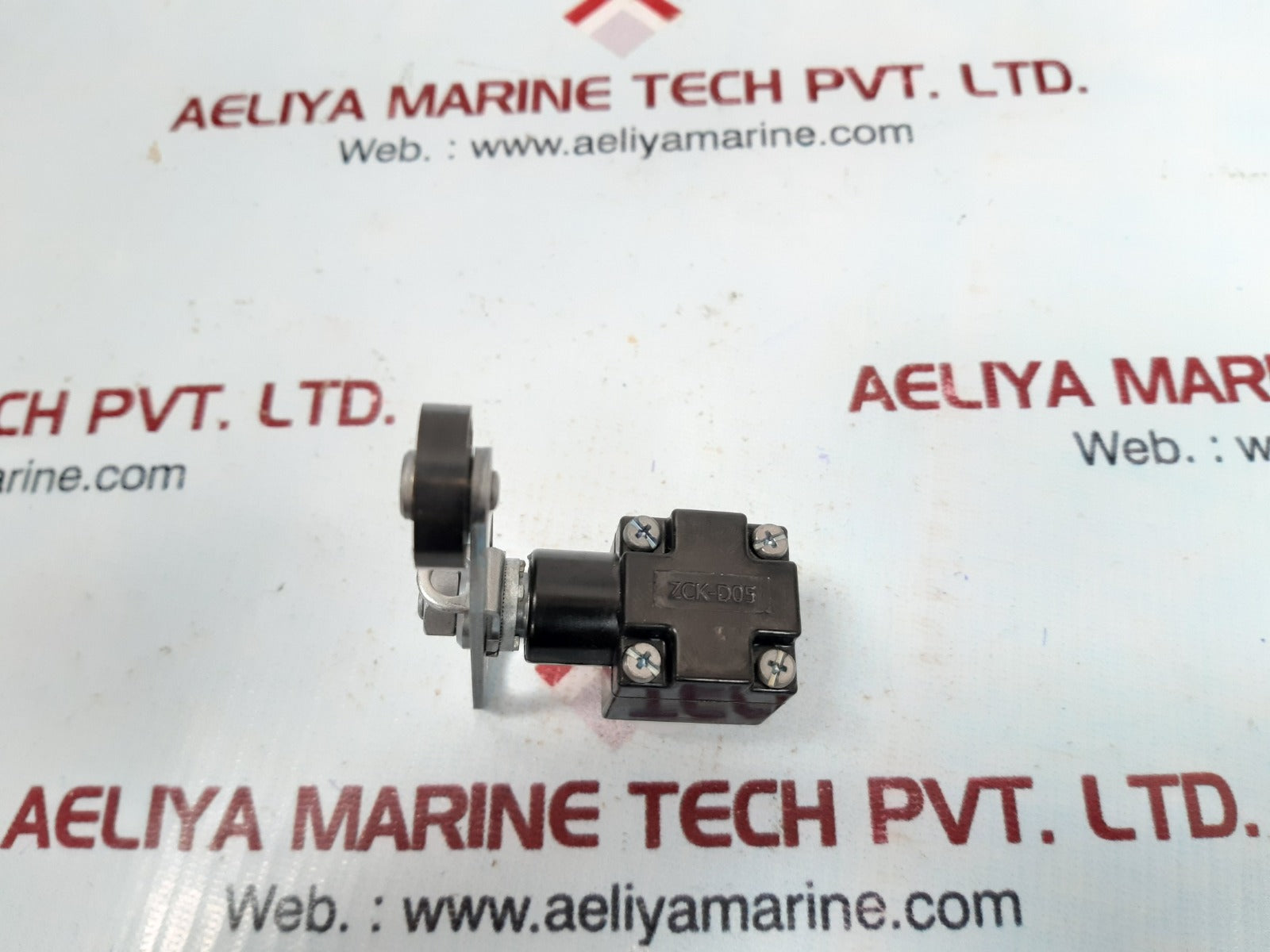 Telemecanique zck-d05 limit switch head
