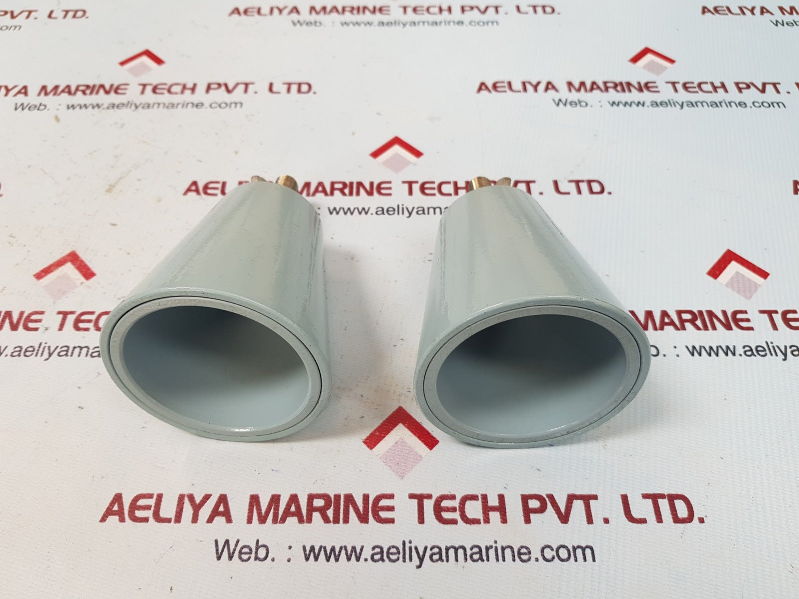 Scandia sleeve cones for immersion suits with detachable gloves