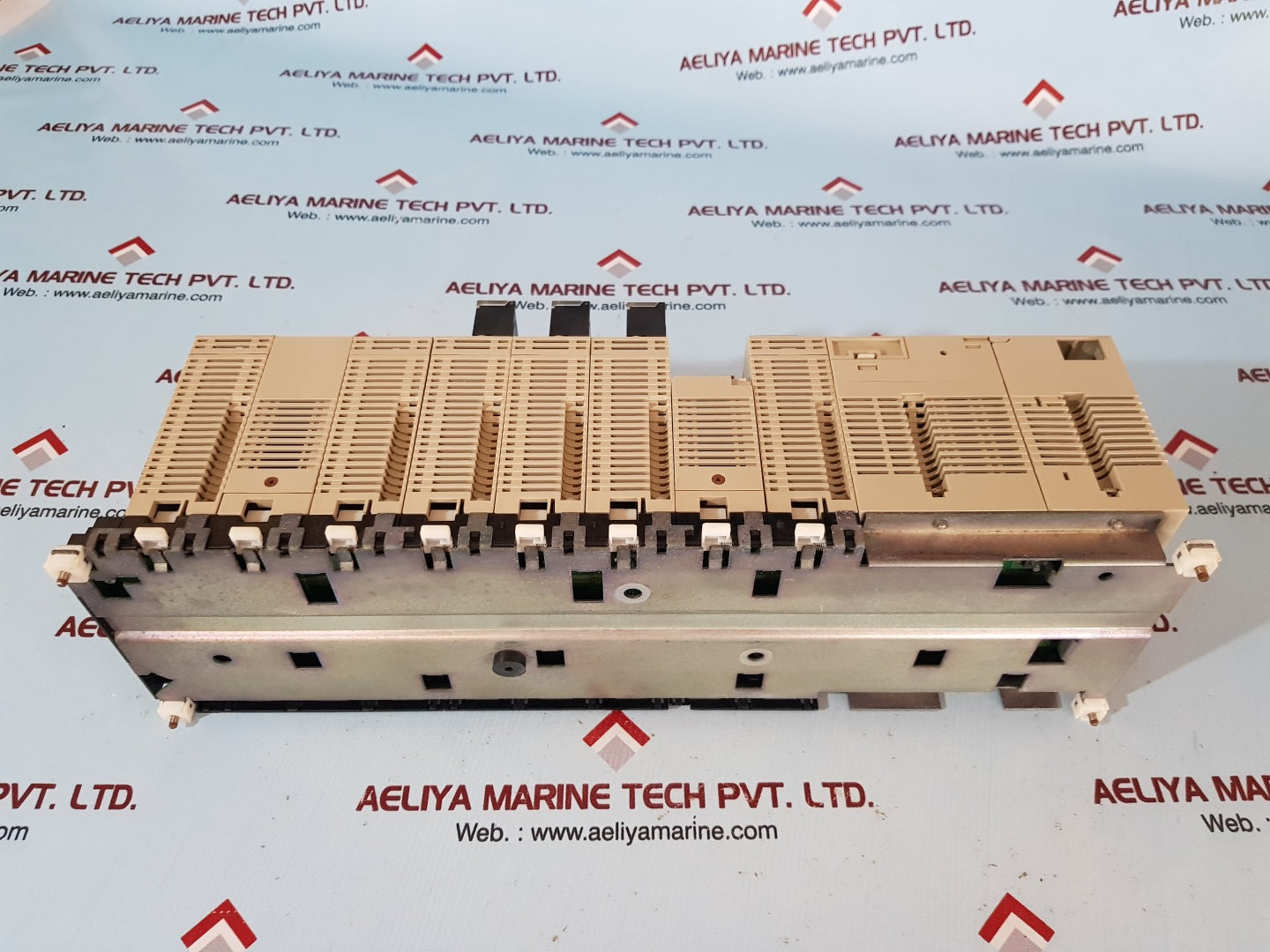 Omron cs1g-cpu44h,id291,od215,od261,ad081-v1,da08v,sp001,scu21-v1,pd024 rack