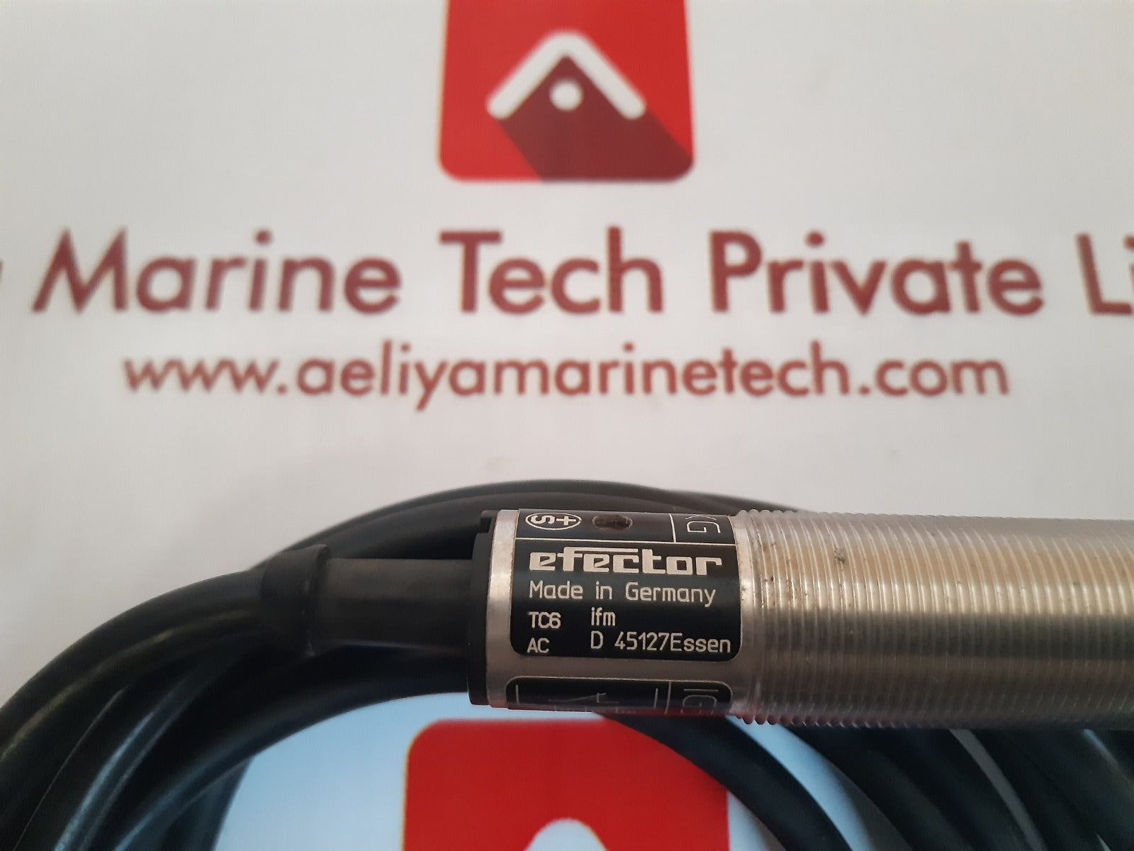 Ifm electronic iga3008-apkg proximity sensor