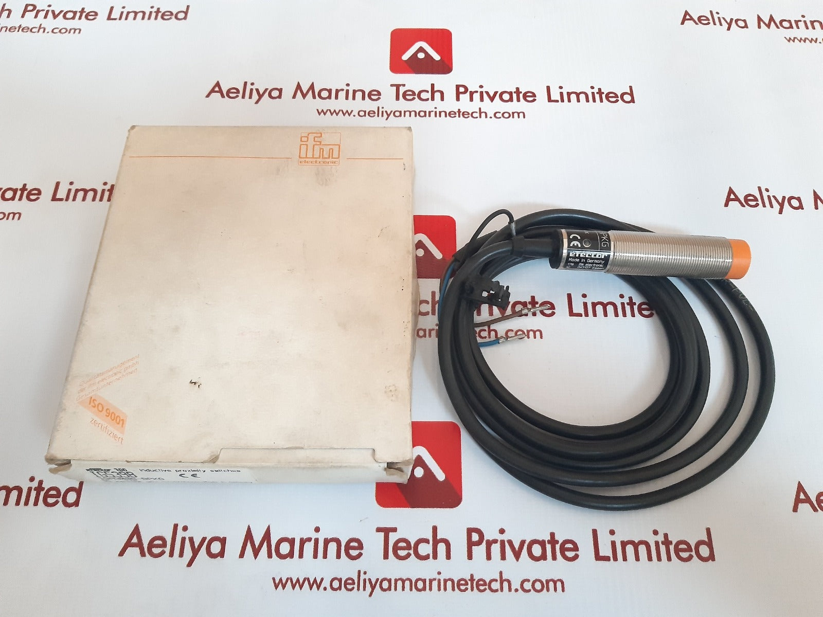 Ifm efector iga3008-bpkg proximity switch
