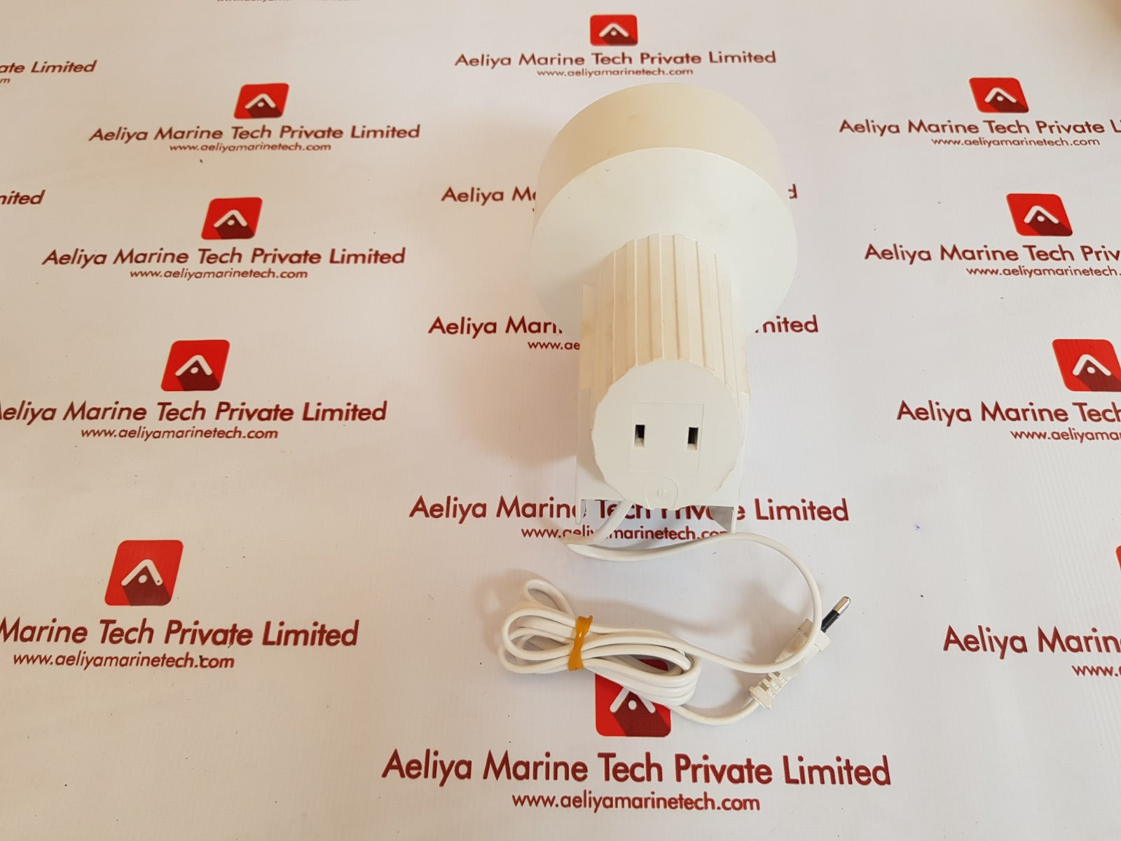 Efbe-schott infrared red lamp for effective pain relief