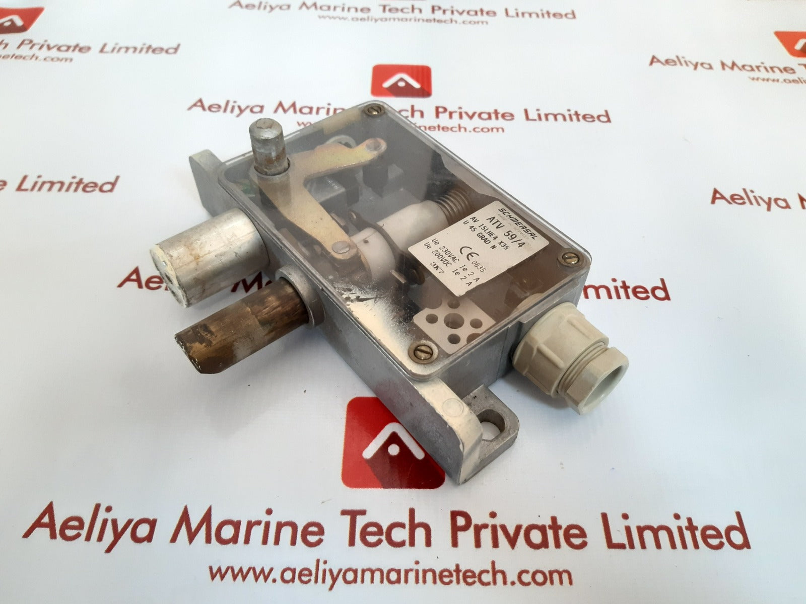 Schmersal av 15lhe4 x35 u 45 grad n landing door interlock switch