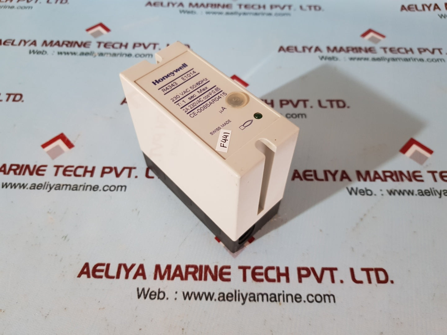 Honeywell r4343 e1014 flame relay