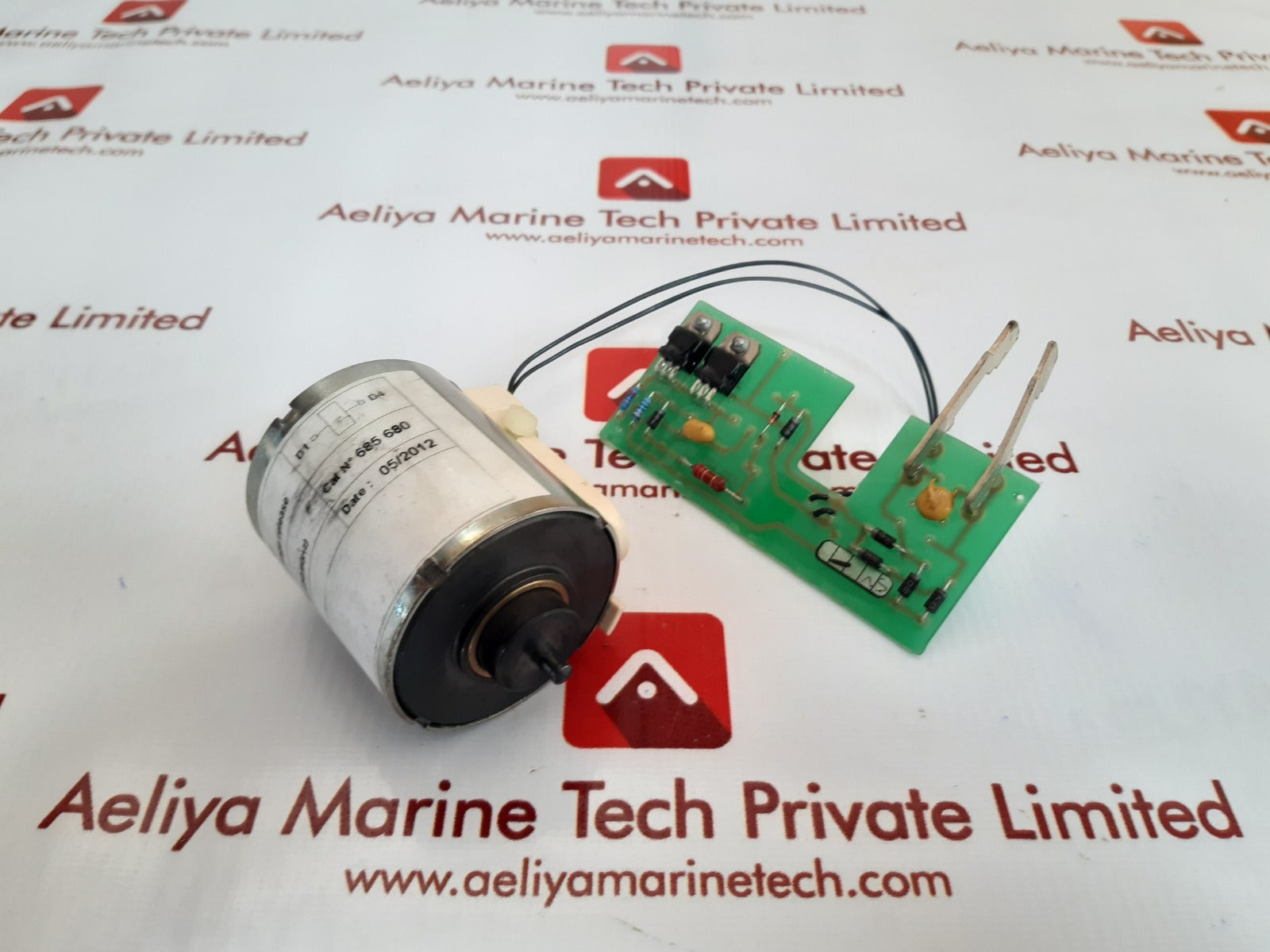 Schneider electric mn-u under voltage release for masterpact circuit breaker 685 680