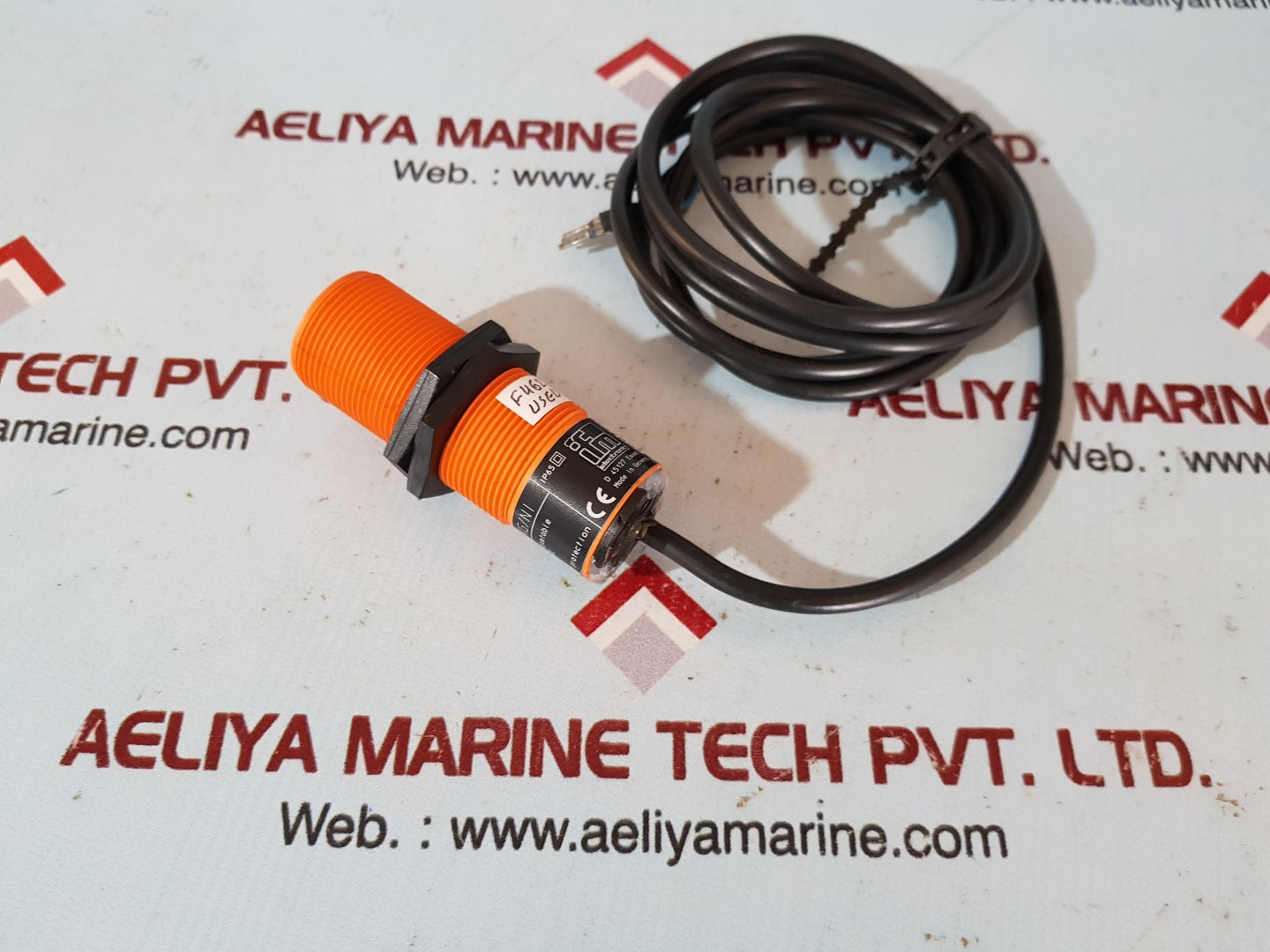 Efector ki 5002 ki-3015-bpkg/ni capacitive sensor