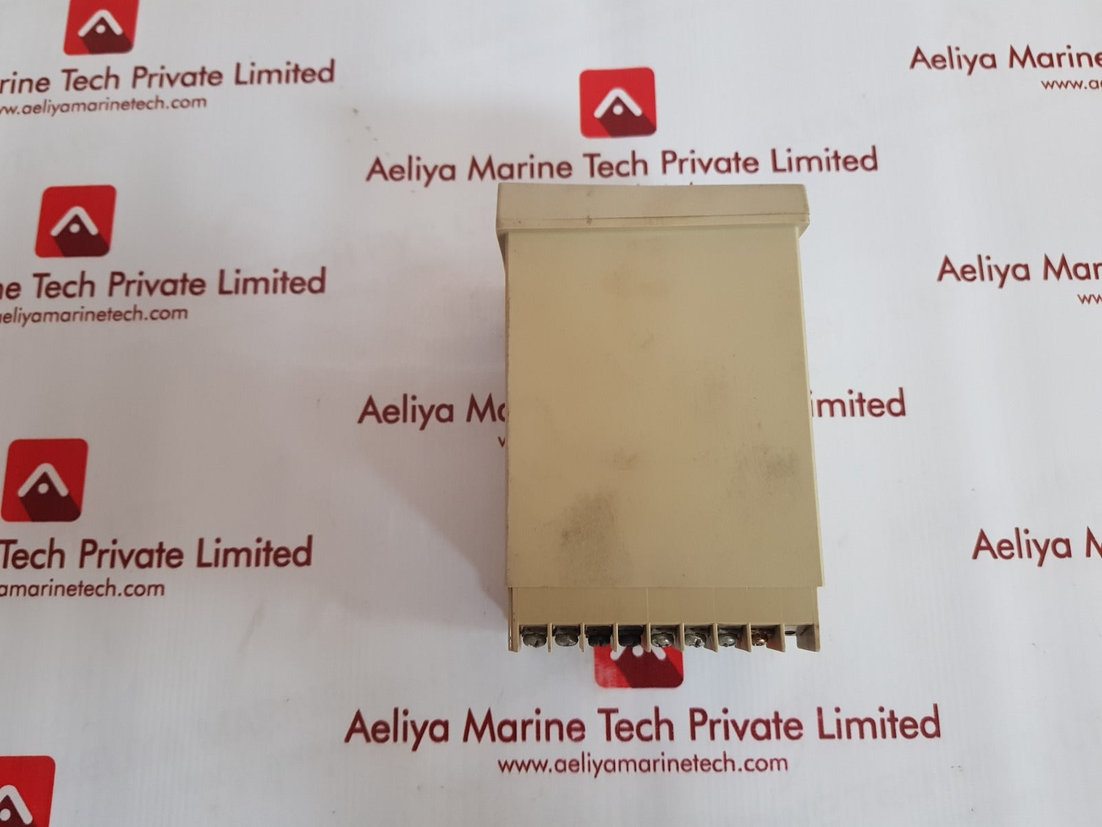 Hanyoung hy-8200s temperature controller