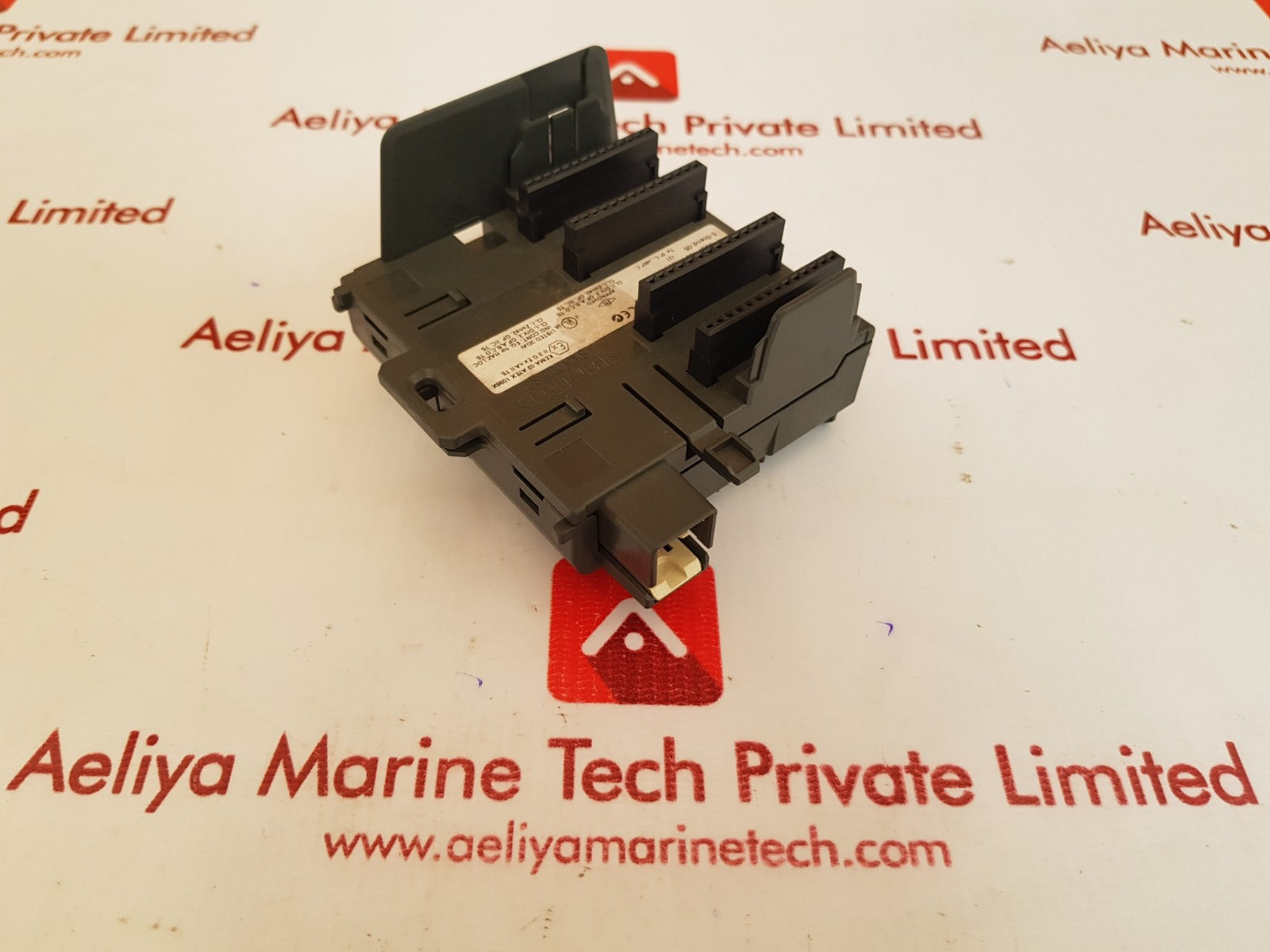 Siemens 6es7 195-7hb00-0xa0 bus module 60 c