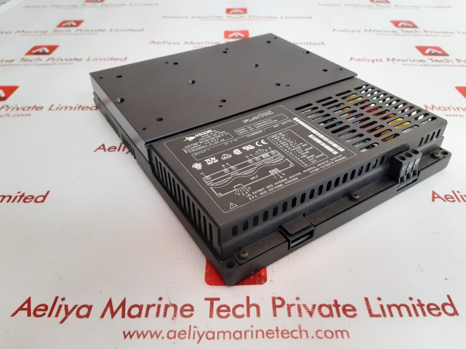 Vicor flat pac vi-nu3-em-cc switching power supply