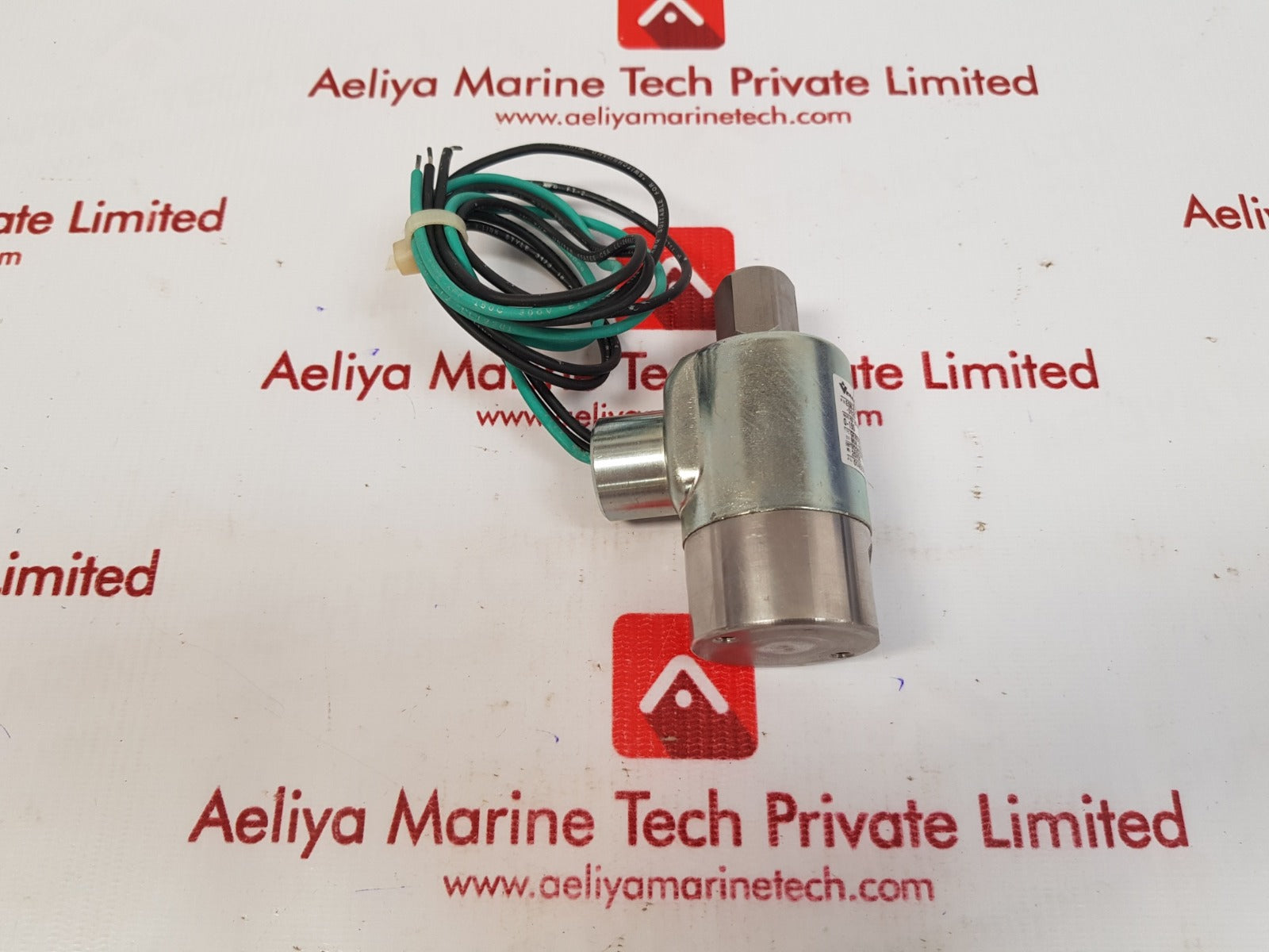 Versa esm-8302-33-h-3-d120 selector valve