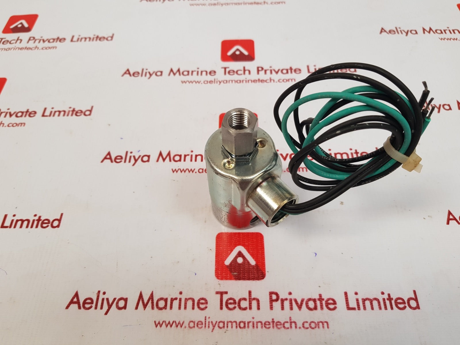 Versa esm-8302-33-h-3-d120 selector valve