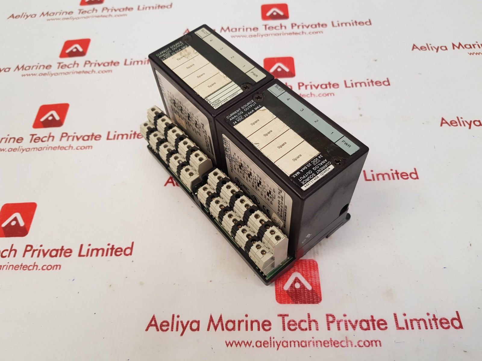 Ge fanuc Ic670alg320a/ic670alg320c output module with ic670chs002e i/o base