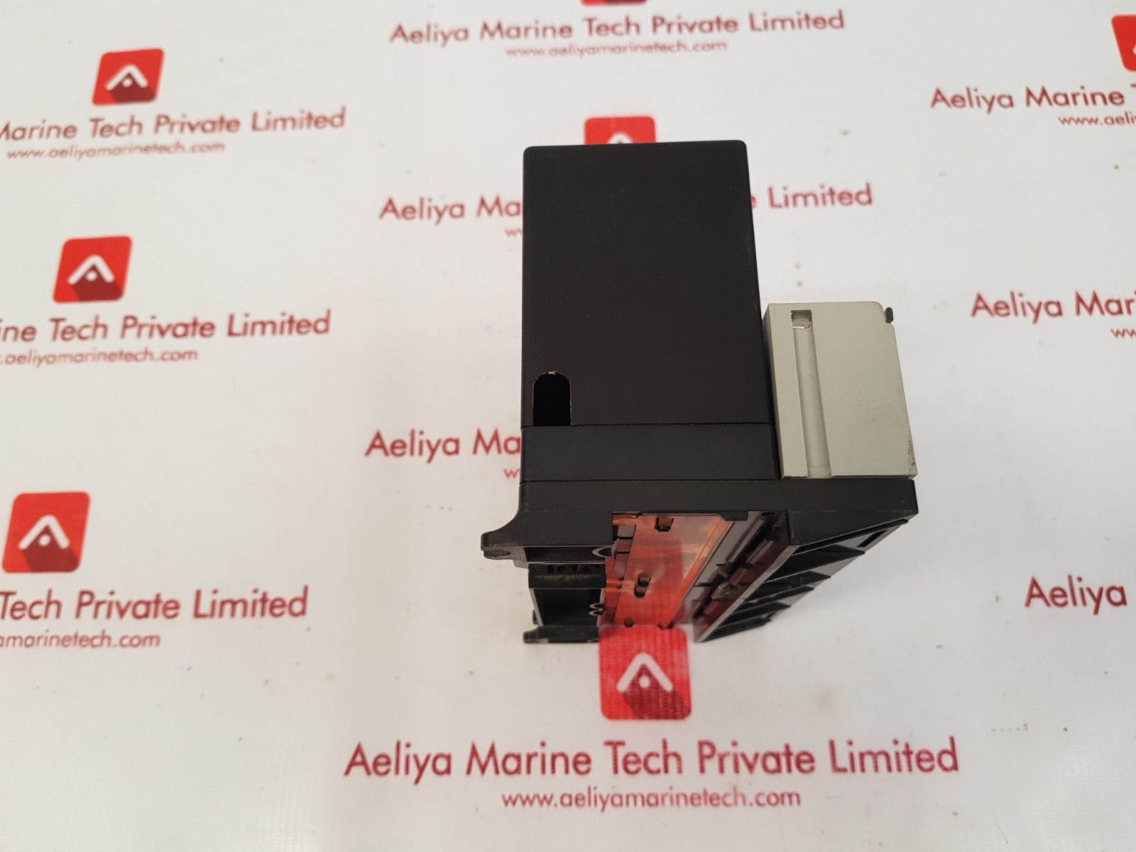Ge ic670mdl240b/ic670mdl930a module with ic670chs001b i/o base