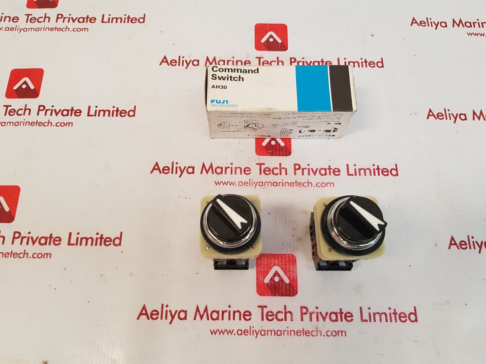 Set of 4x Fuji electric ah30-p2 command switch free shipping by express