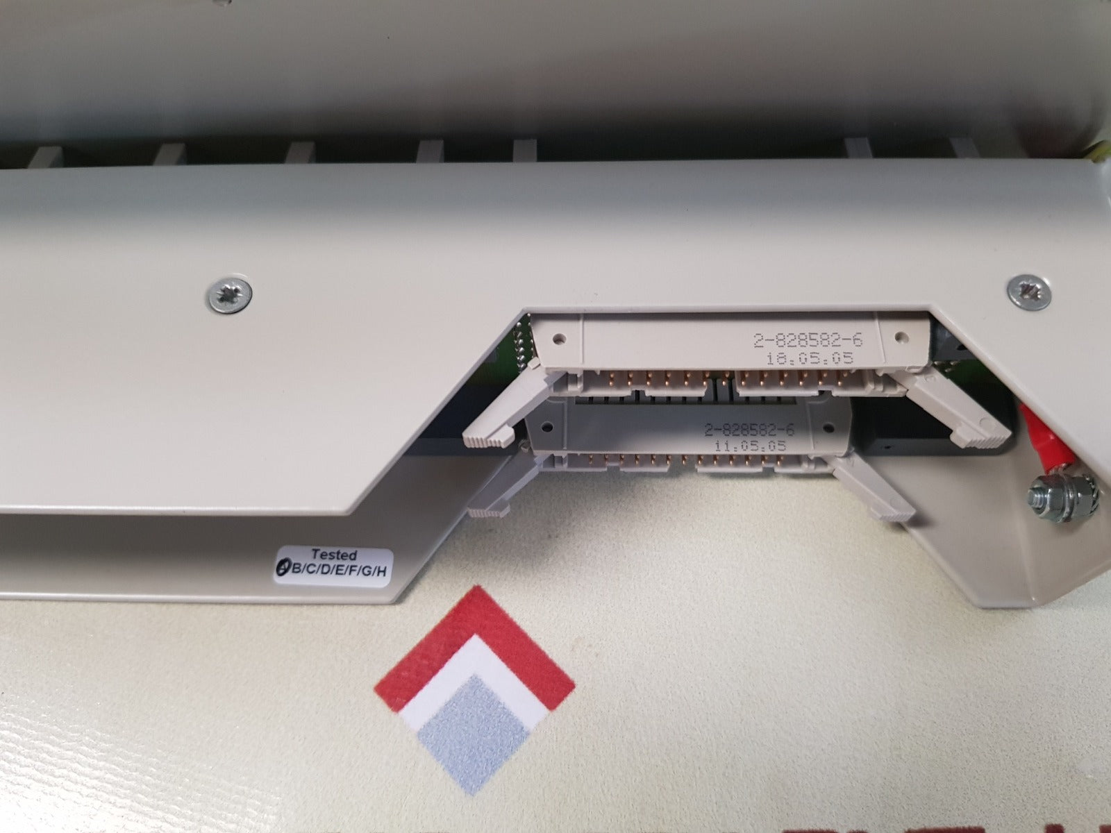 Honeywell inp-006215-2-1-01 h2-bus redundant i/o rack sl0016246