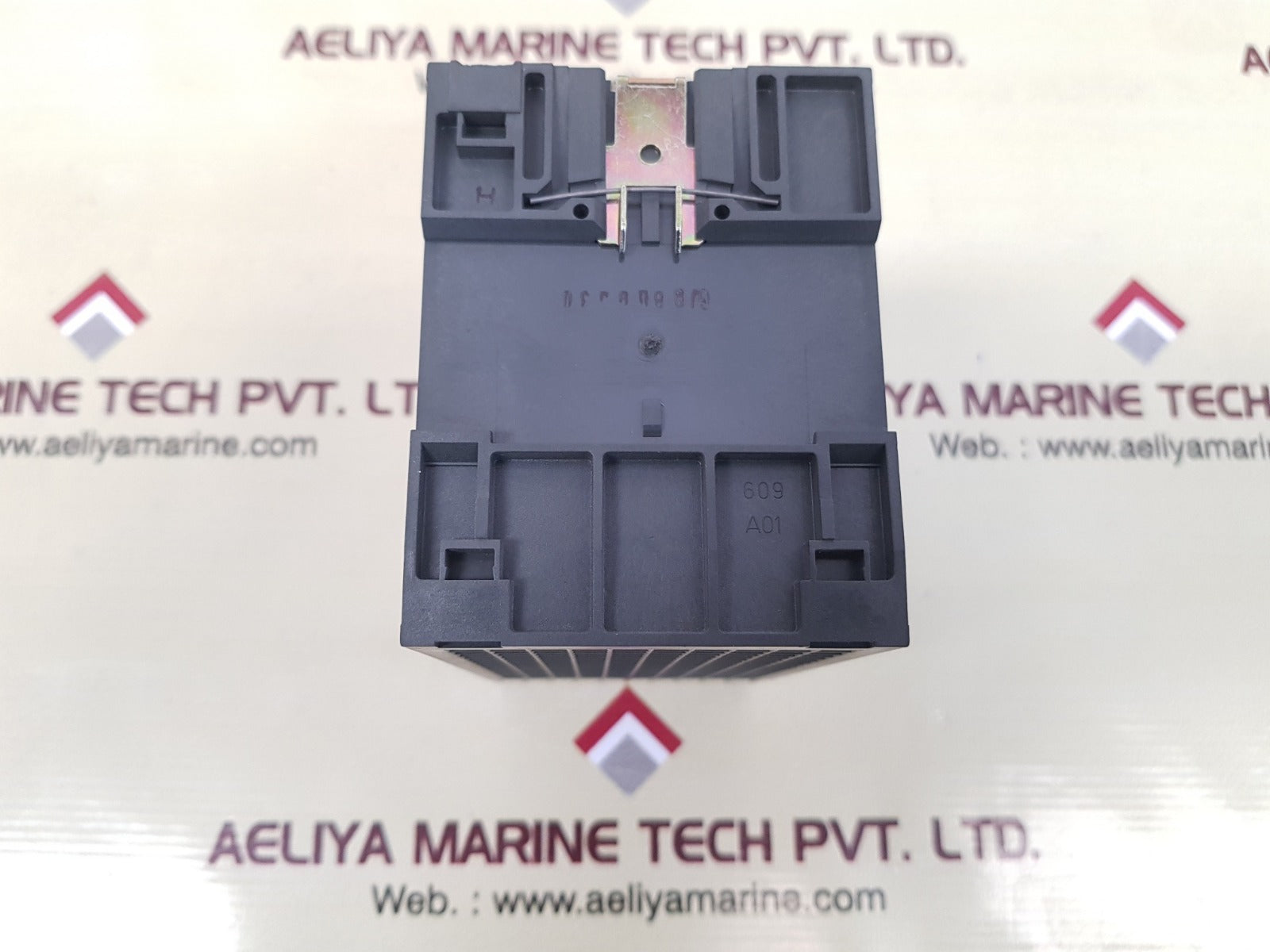 Siemens 3tk2804-0ag2 safety relay 110v 50/60 hz