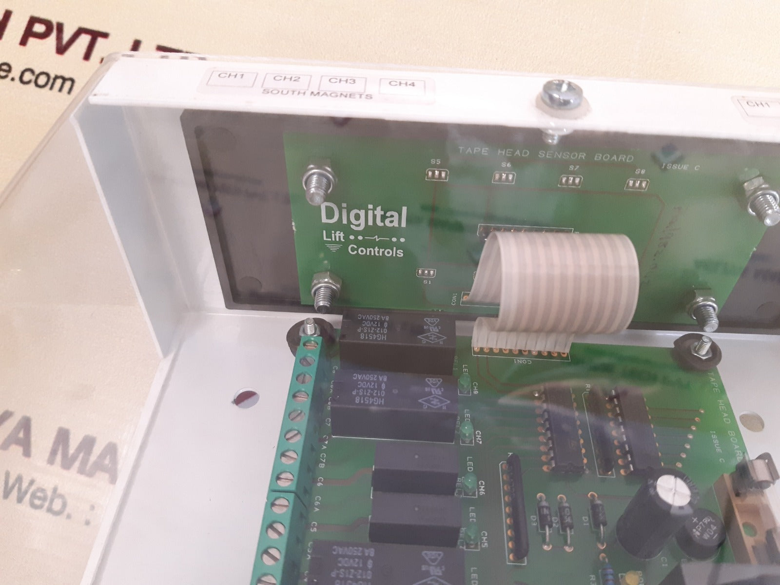 Digital lift controls tape head board