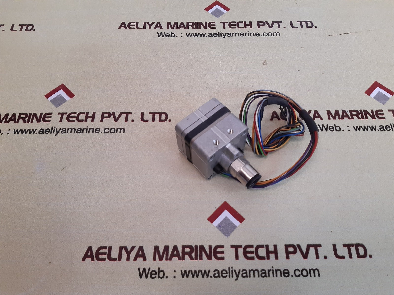 Shavo matrix 5,048,564 switch w/y 48/12