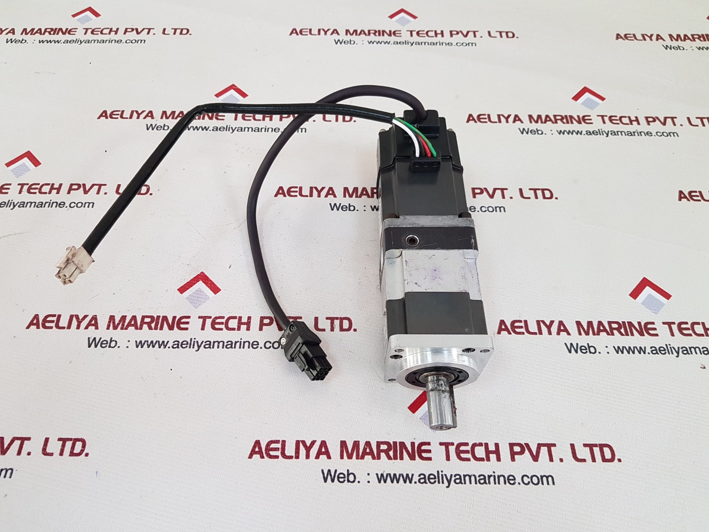 Mitsubishi hc-mfs23 ac servo motor with remco rpg-60s